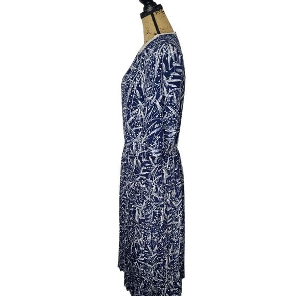 Vintage 70s Tulip Print Pleated Crochet Collar Dress - Picture 2 of 13